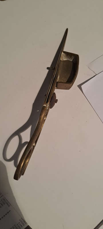 Antique candle  snuff/scissors wick scissors