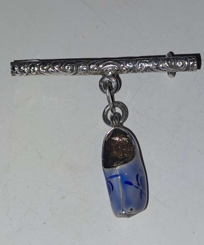 Super cute Dutch clog  silver brooch rare find
