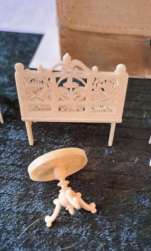 Miniature bone Ca 1880  Doll's House Furniture