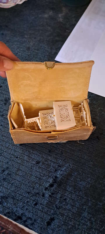 Miniature bone Ca 1880  Doll's House Furniture