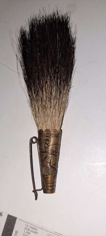 Traditional German antique hunters hat brooch