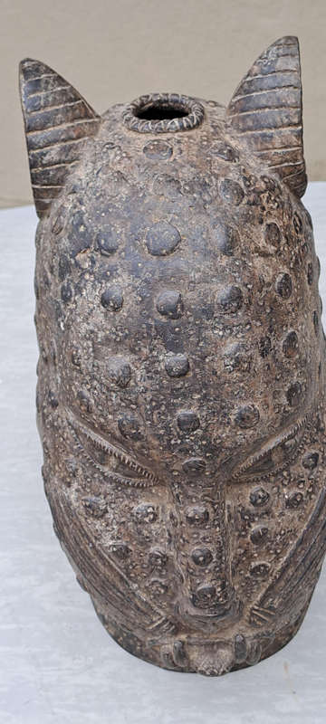 Late 19th c Benin Bronze leopard head beautiful detail