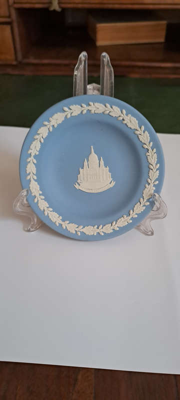Wedgwood Paul's Catheredal small plate