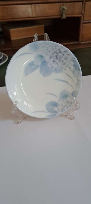 Japanese blue hydrangea sushi plate