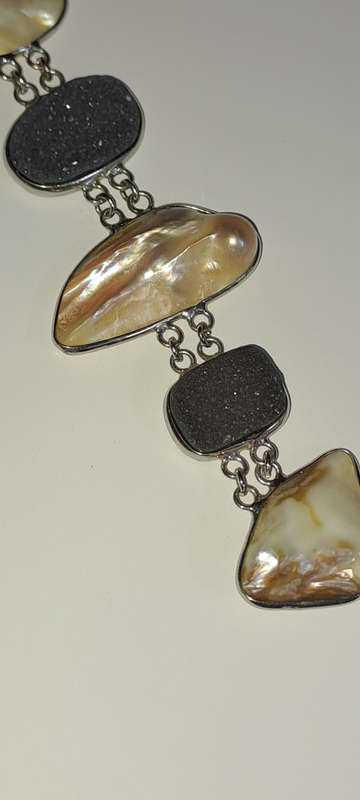 vintage stunning shell and crystal braclet