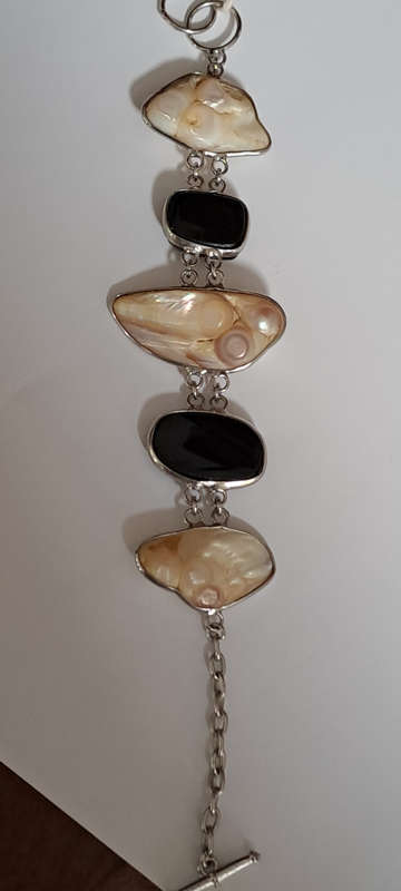 vintage stunning shell and crystal braclet