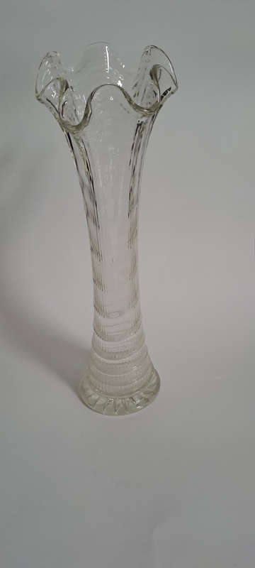 Imperial Glass swung ripple and ribbon vase beautiful