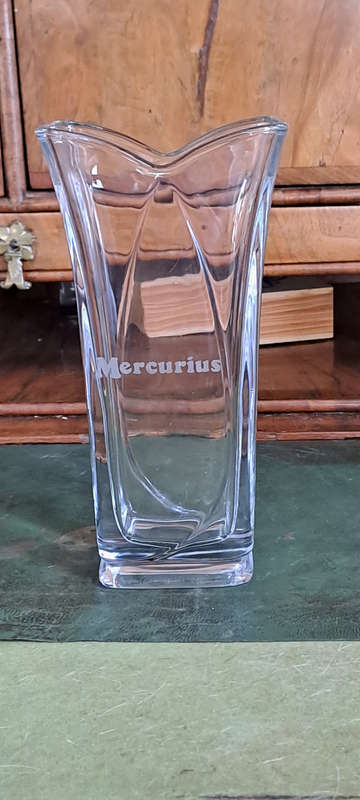 Bormioli Rocco Fidenza Vinciana contemporary vase made in Italy