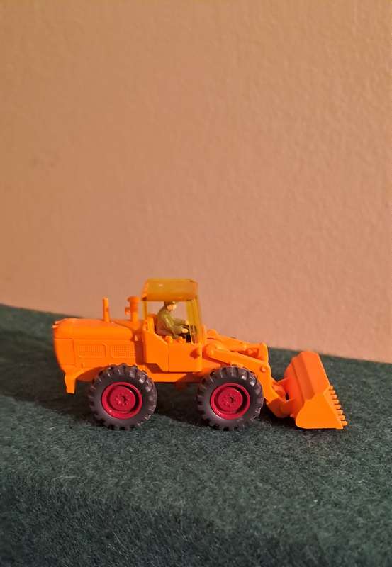 Wiking 651 HO front loader like new