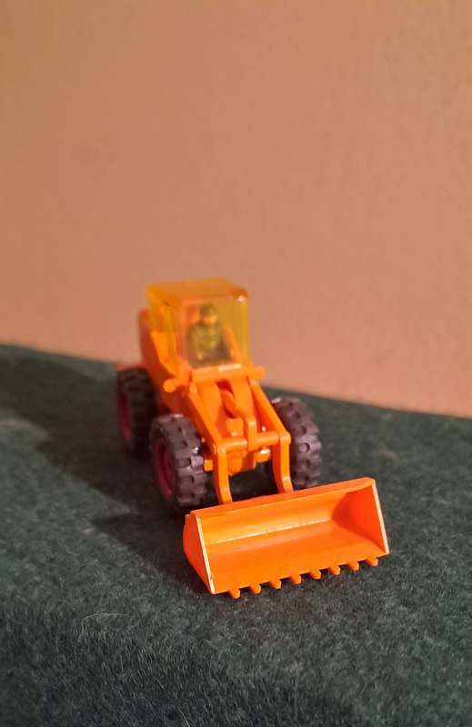 Wiking 651 HO front loader like new