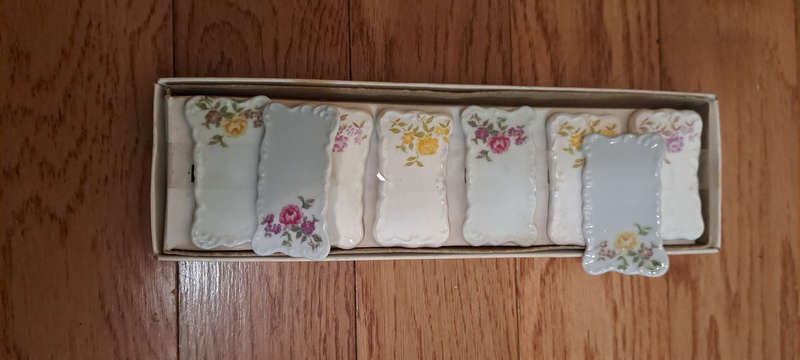 porcelain table name plates beautiful set of 8