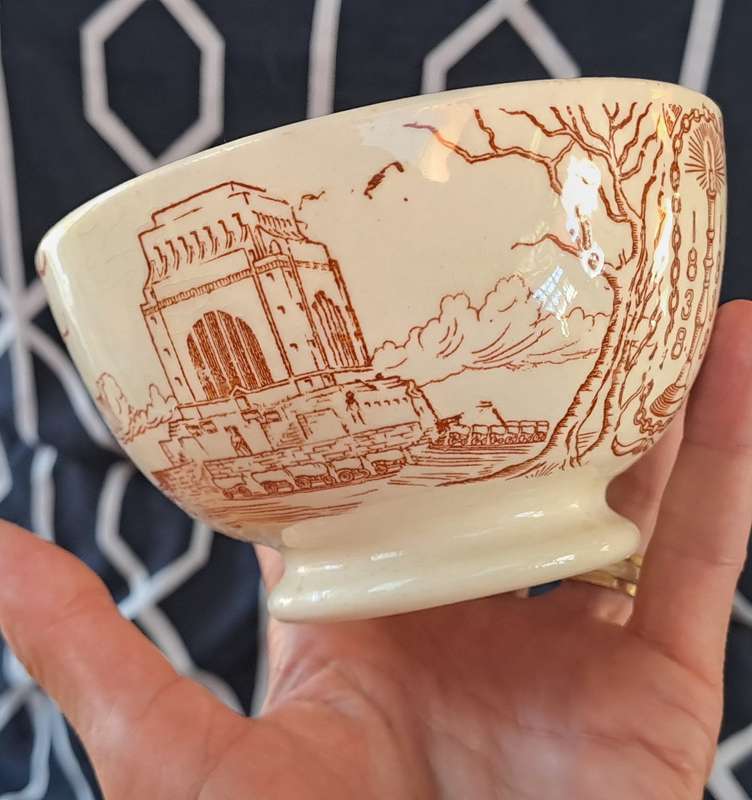 Very Scarce 1938 original Voortrekker Monument porcelain bowl