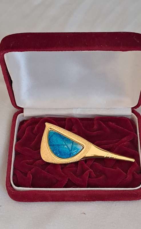 Vintage Japanes 24ct Gold plate brooch