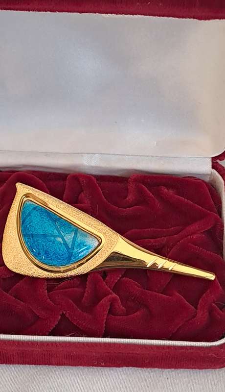 Vintage Japanes 24ct Gold plate brooch