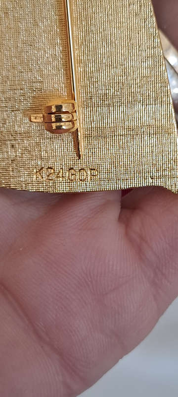 Vintage Japanes 24ct Gold plate brooch