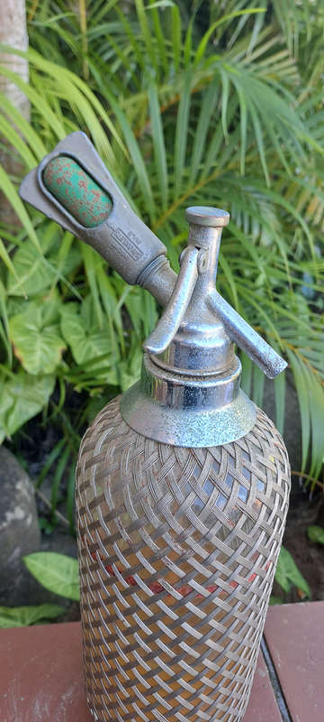 Sparkles  London seltzer siphon/syphon Art deco