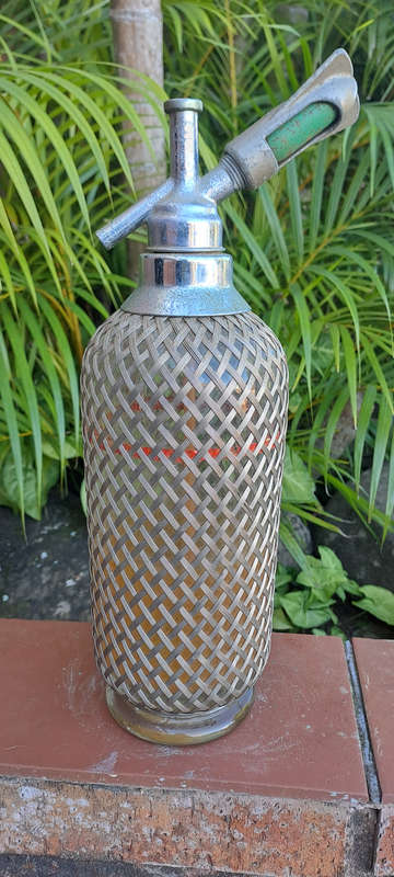 Sparkles  London seltzer siphon/syphon Art deco
