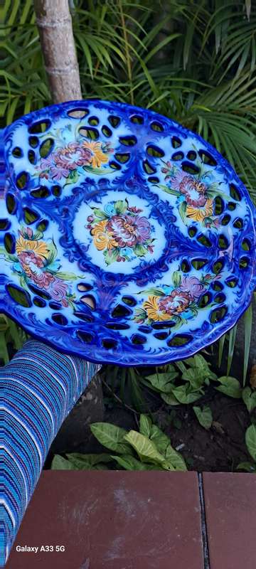 large Portuguese decorative plate 36cm diam Vestal Alcubaca