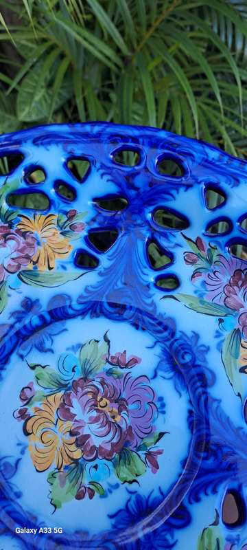 large Portuguese decorative plate 36cm diam Vestal Alcubaca