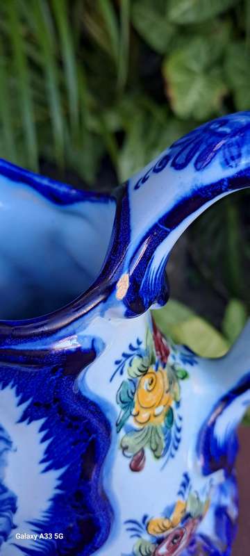 Beautiful  Portuguese decorative Jug  Vestal Alcubaca