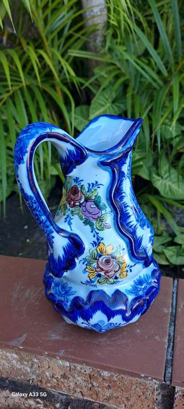 Beautiful  Portuguese decorative Jug  Vestal Alcubaca