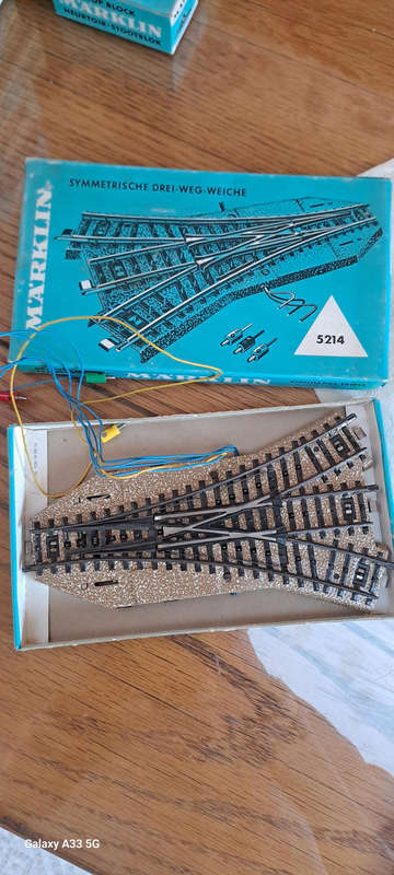 Marklin HO M track 3 way points like new boxed