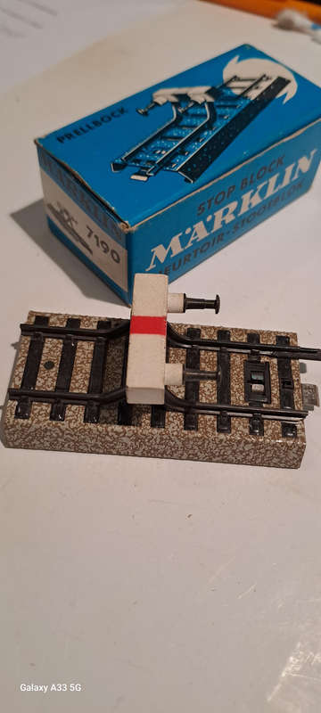 Marklin Ho 7190 rail end bumpers new in box