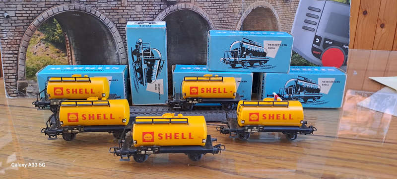 Marklin HO 4502 Shell tanker Nice EACH