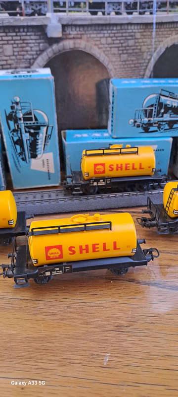Marklin HO 4502 Shell tanker Nice EACH