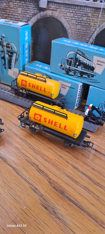 Marklin HO 4502 Shell tanker Nice EACH