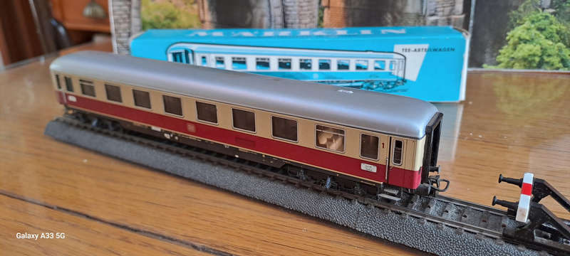 marklin HO 4085 TEE Class1 passenger compartment car boxed (1)