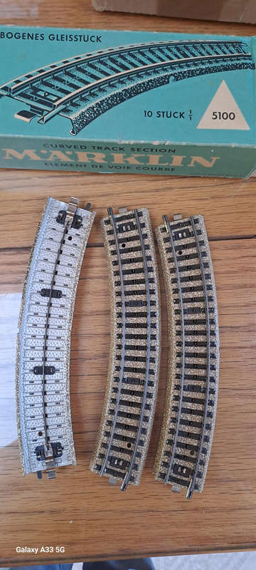 Marklin HO box of 10 like new 5100 m track curves