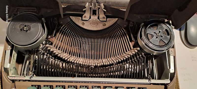 Nice condition Vintage Smith Corona silent typewriter 1950's working