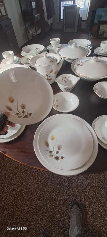 Spanish Pontesa 53pce dinner service complete