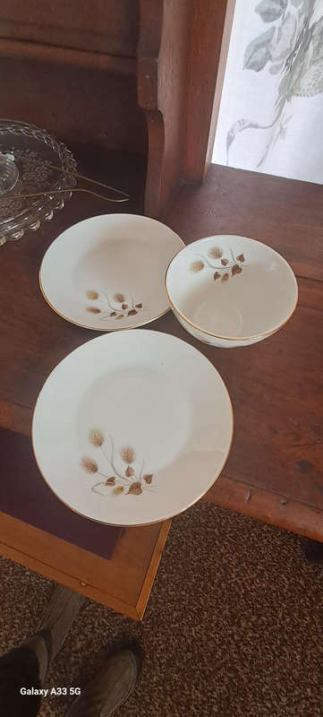 Spanish Pontesa 53pce dinner service complete