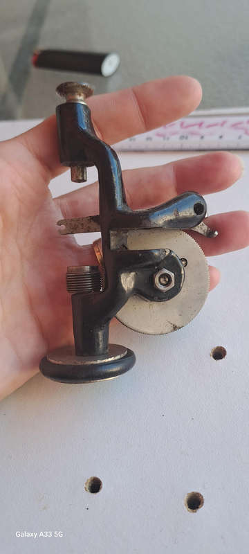 Vintage Singer 27 bobbin  spinner