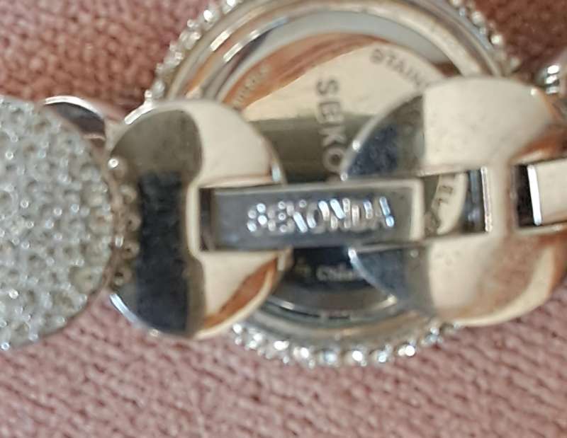 A touch of elegance, Sekonda Seksy crystal watch beautiful like new
