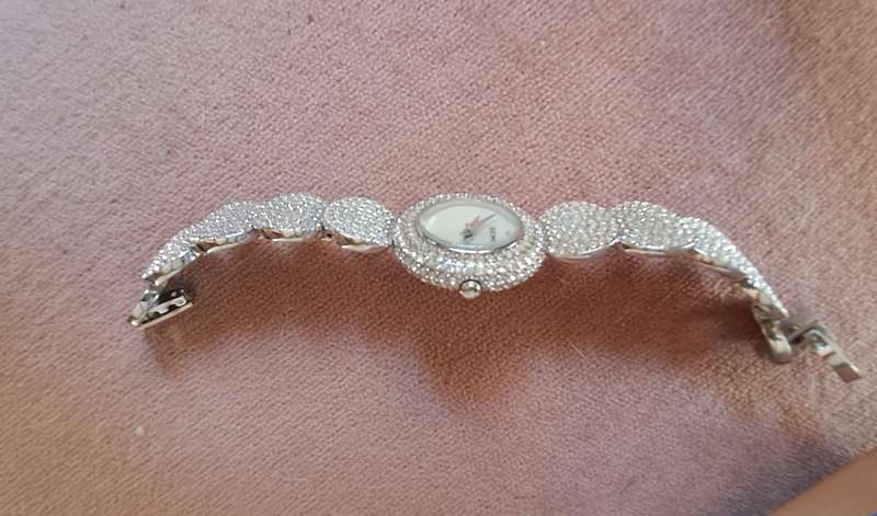 A touch of elegance, Sekonda Seksy crystal watch beautiful like new