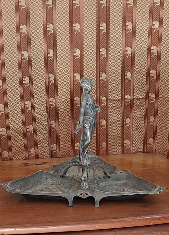 Beautiful Art Nouveau 1905 triple fruit/sweet dish WMF