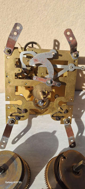 P13 clock movement says ok, pendle rod missing