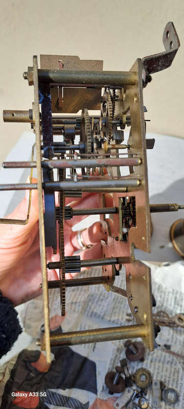 P13 clock movement says ok, pendle rod missing