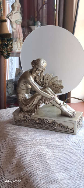 Classic art deco table lamp 36cm tall beautiful LAST ONE