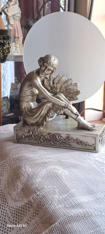 Classic art deco table lamp 36cm tall beautiful LAST ONE
