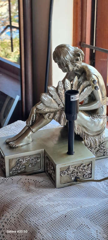 Classic art deco table lamp 36cm tall beautiful LAST ONE