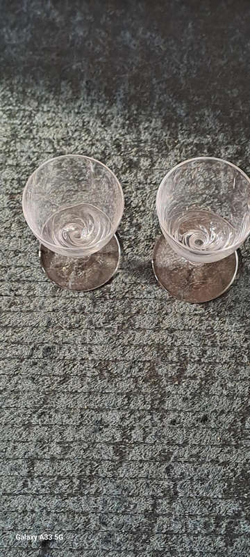 Set of 2 schnaps  Amager/Twist glasses Kapstrup glassworks Holmegaad