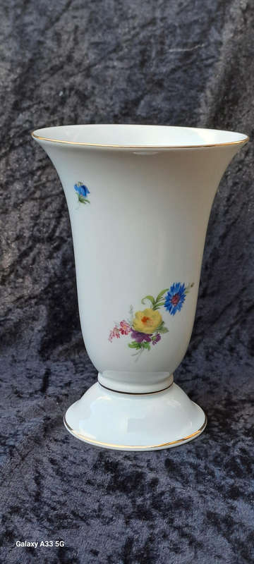 FÜRSTENBERG Germany superior quality porcelain vase 19cm stunning