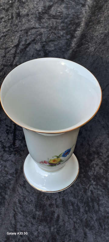 FÜRSTENBERG Germany superior quality porcelain vase 19cm stunning