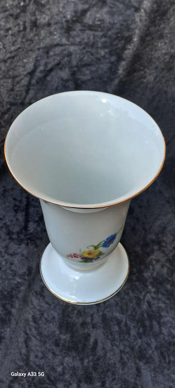 FÜRSTENBERG Germany superior quality porcelain vase 19cm stunning