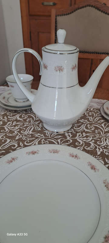 Noritake Glenaire 2060 10 place tea coffee set complete also listed compl. dinner service
