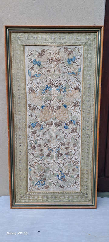 19th century Chinese silk embroidered panel